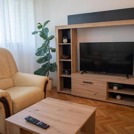 Dora Apartment Ni 外观 照片
